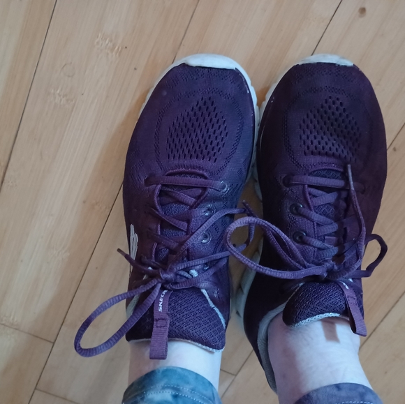 We’ll worn old work tennies - Picture 2 of 2